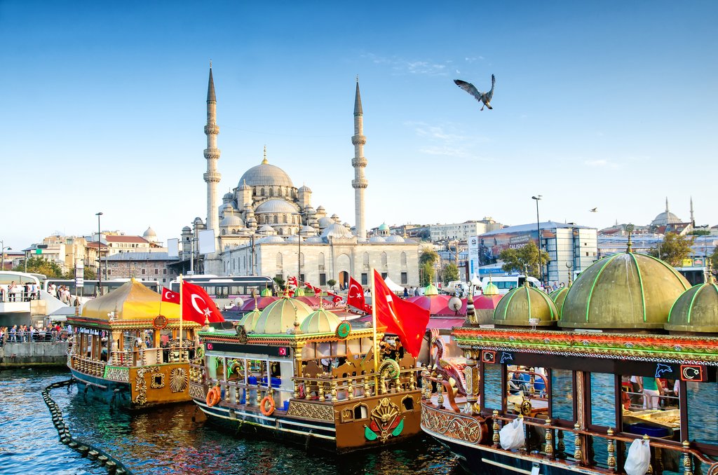FEEL THE WORLD IN ISTANBUL