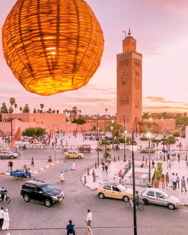 MARRAKECH & ESSAOUIRA & RABAT & CASA